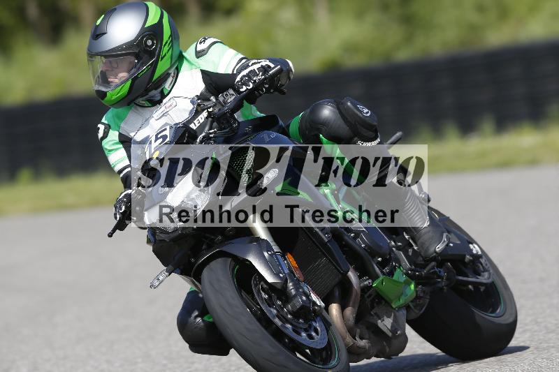 /Archiv-2025/09 22.04.2025 Cornu Master School ADR/rot-rouge/15